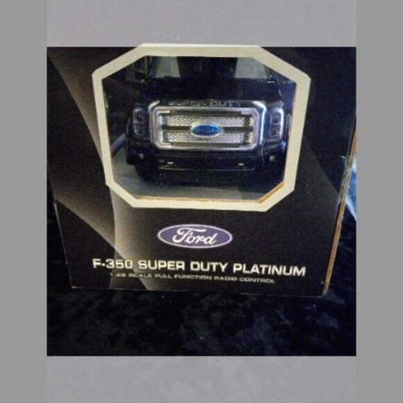 Remote Control Ford Truck F350 Super Platinum . - Picture 4 of 9